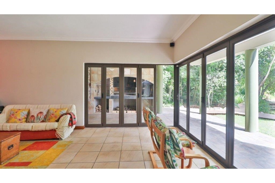 6 Bedroom Property for Sale in Lovemore Park Eastern Cape
